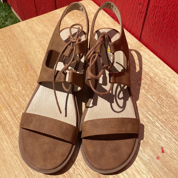 A.n.a. Sandals - Picture 2 of 6